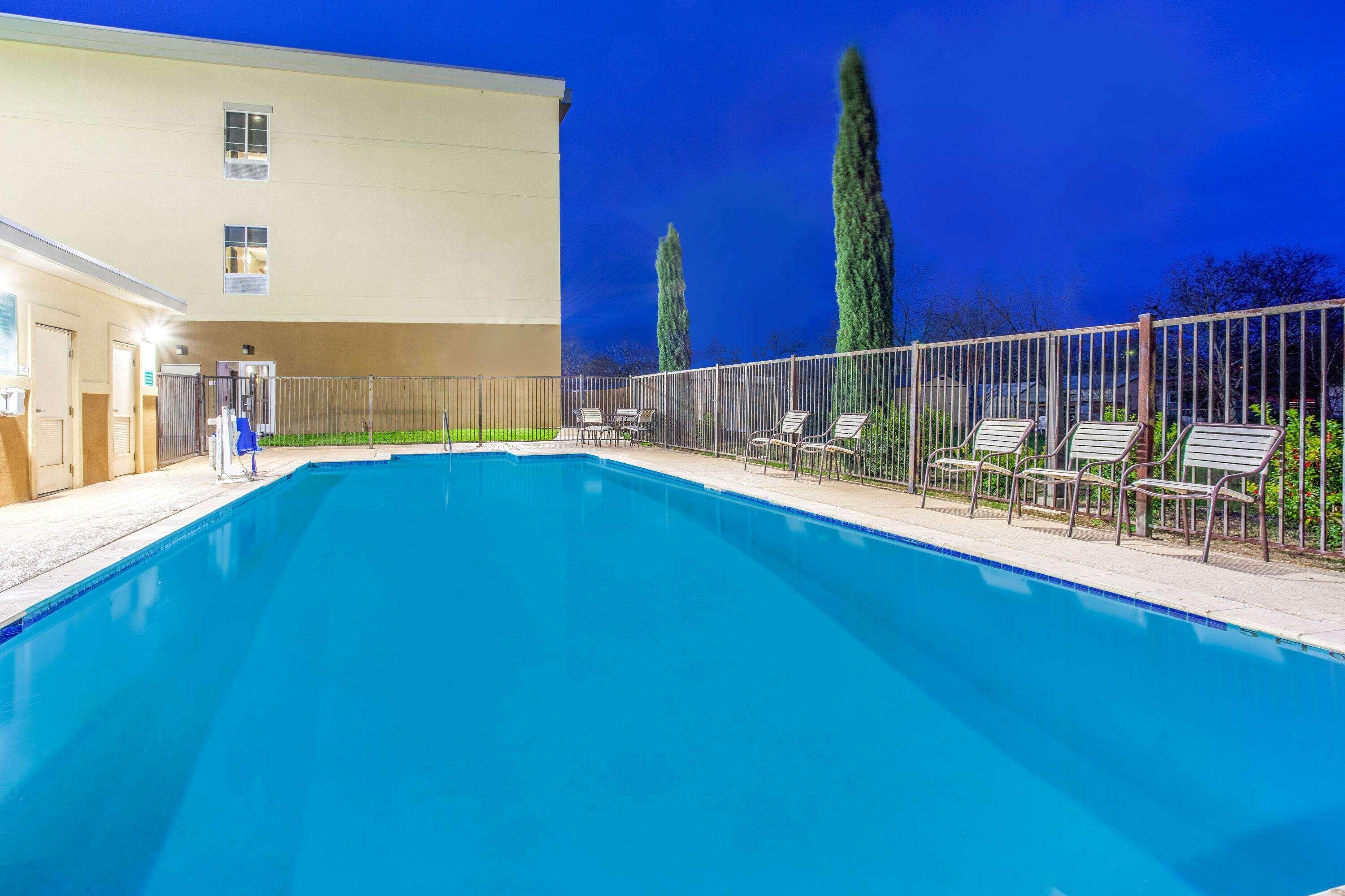 La Quinta By Wyndham Tx Hotel Gonzales